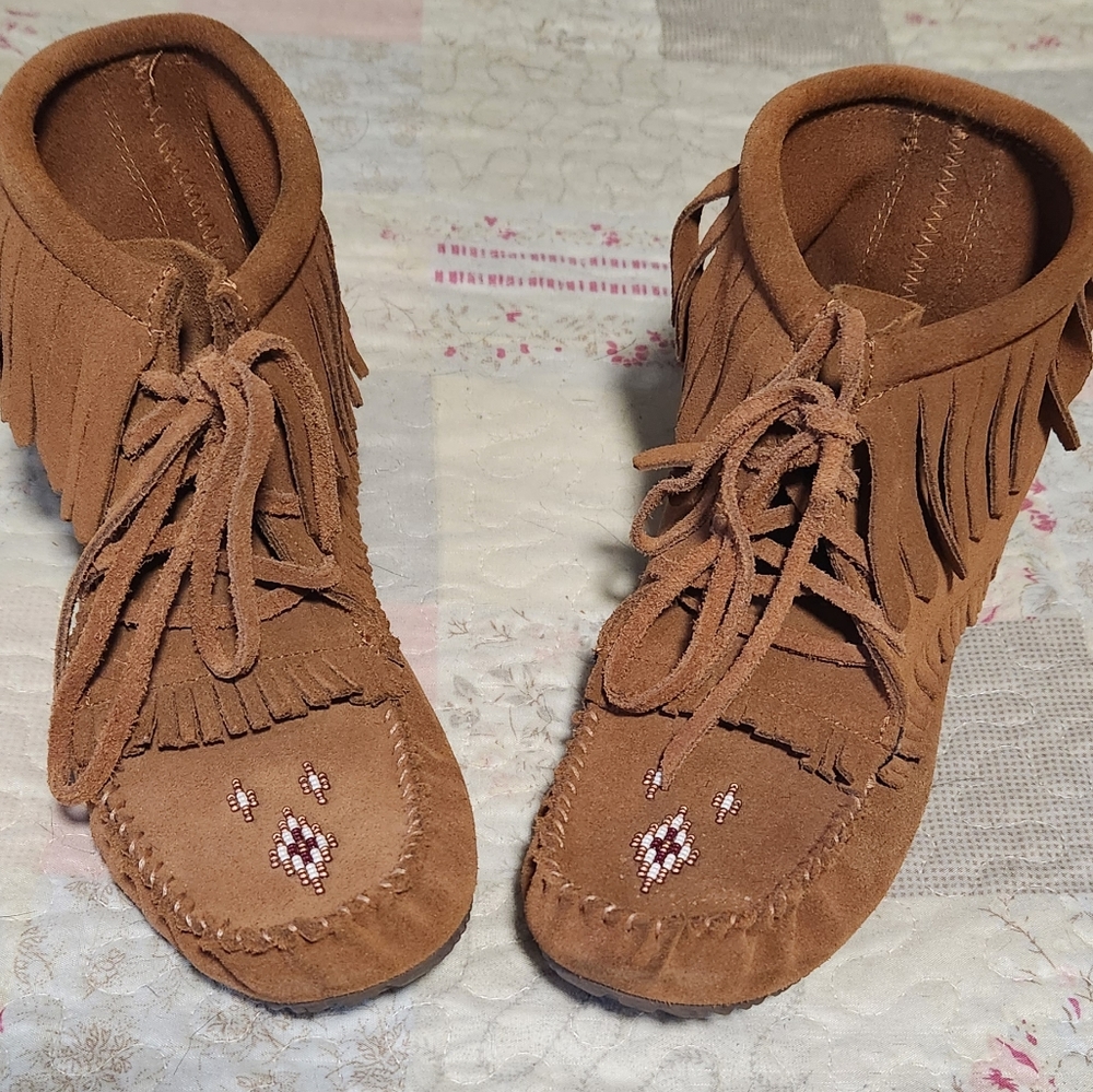 Brown suede fringe boots